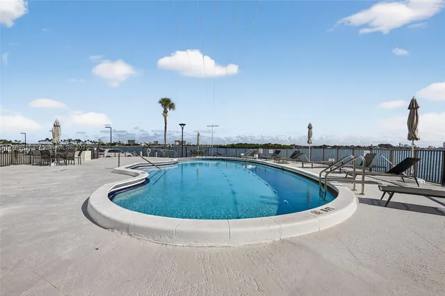 a close view of sink and tap