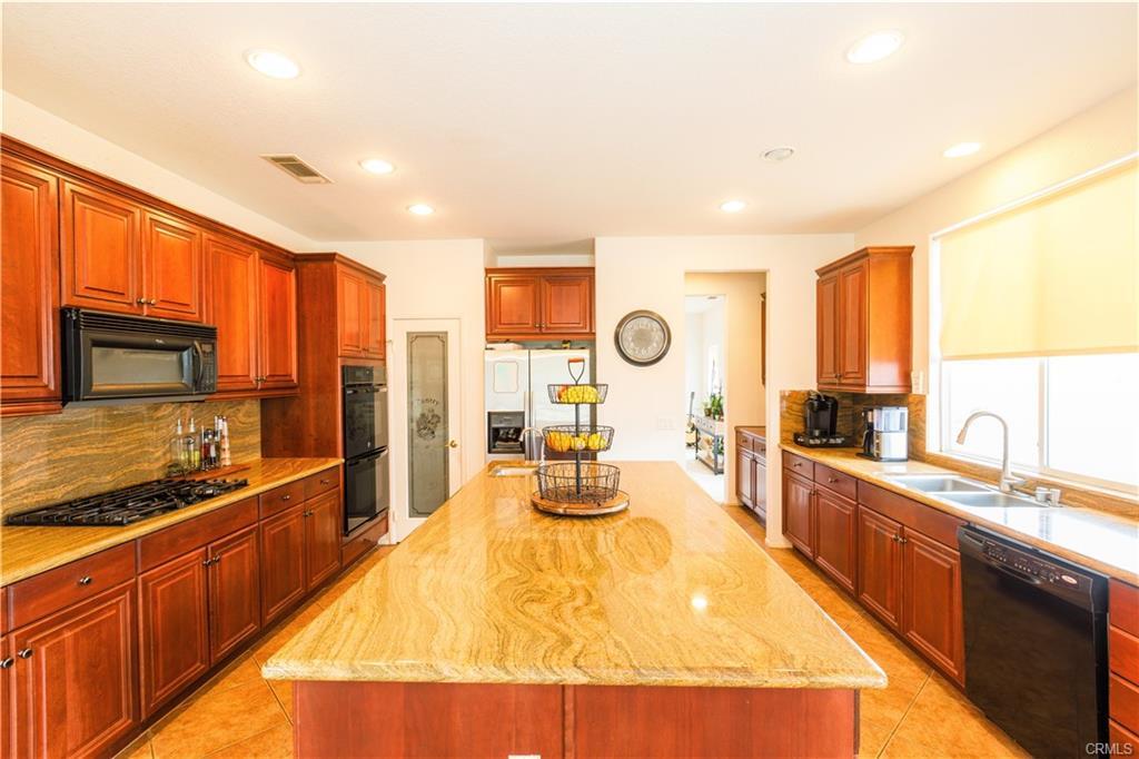 34537 Desert Road Acton, CA 93510 - Photo 12 of 73 13
