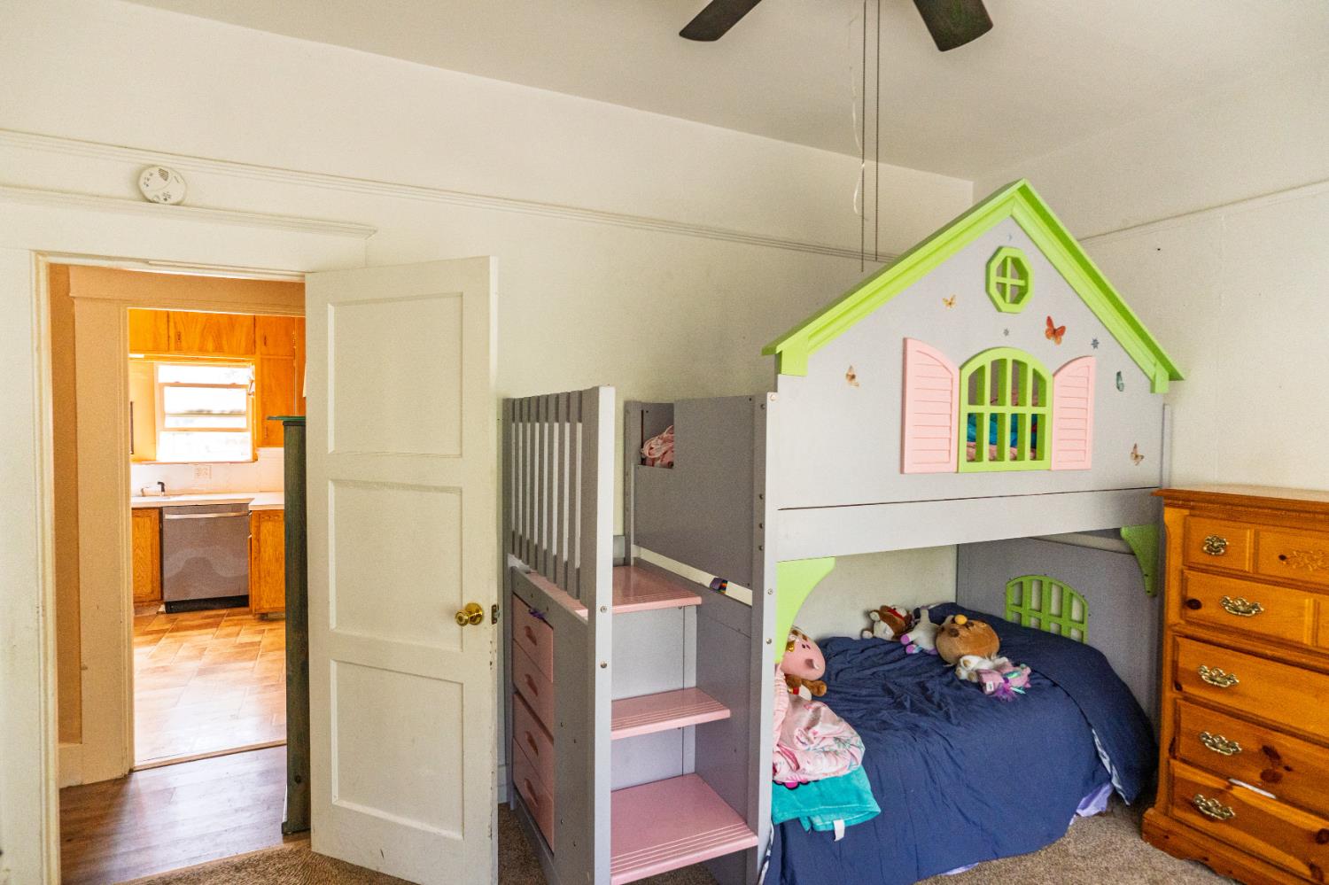 902 West 20th Street Merced, CA 95340 - Photo 20 of 48 a view interior of a house and wooden floor