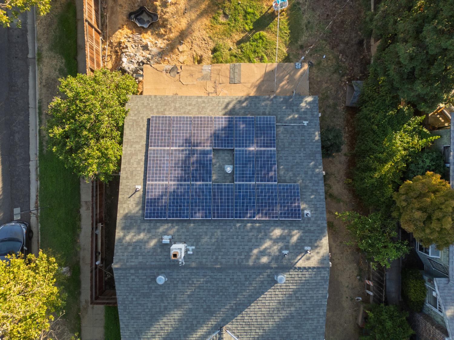 902 West 20th Street Merced, CA 95340 - Photo 48 of 48 a picture of a tree with a yard