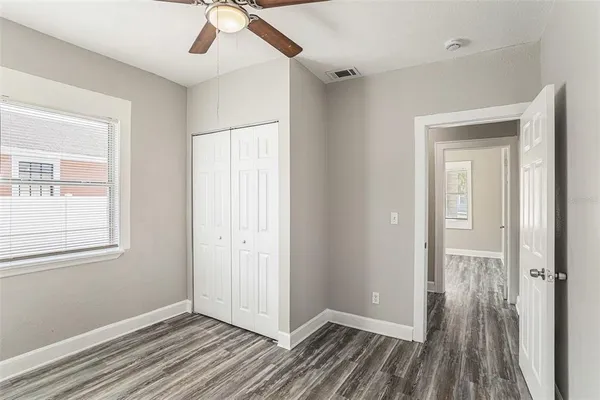 $2,300 | 708 East Broad Street, Tampa, FL 33604