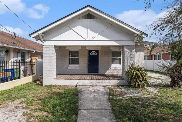 $2,300 | 708 East Broad Street, Tampa, FL 33604