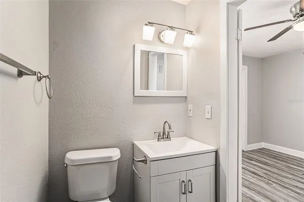 $2,300 | 708 East Broad Street, Tampa, FL 33604