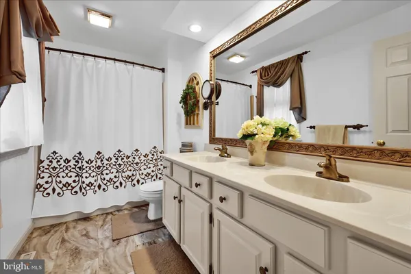 $549,900 | 1840 Krystle Drive, Lancaster, PA 17602