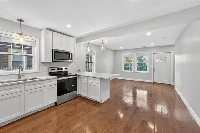 $1,199,999 | 31 Peach Avenue, Providence, RI 02906