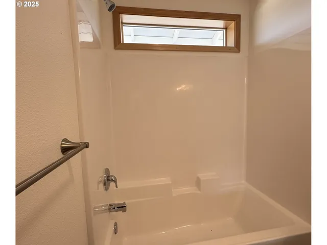 $290,000 | 5260 Forest Lane, Eugene, OR 97402