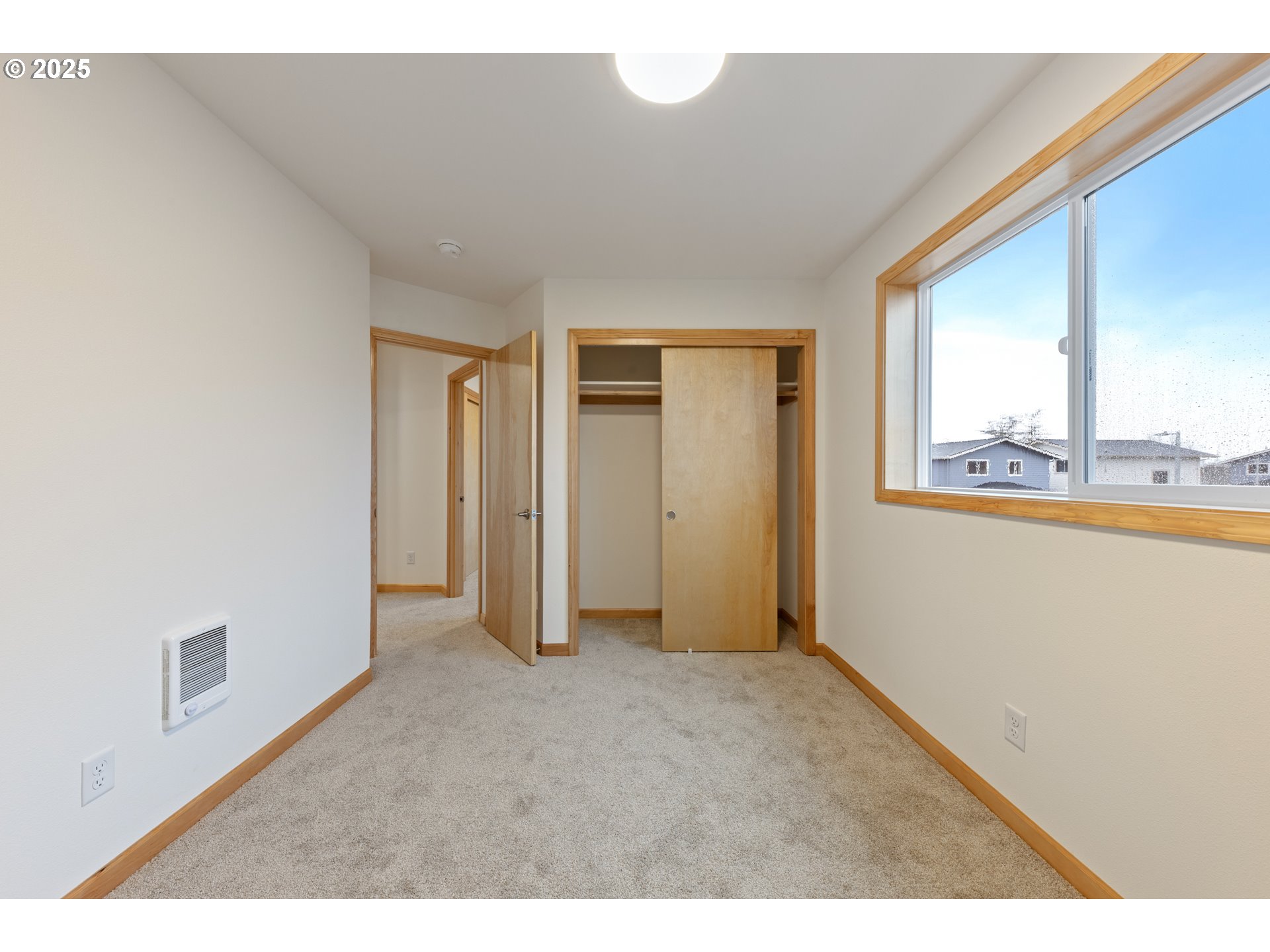 5260 Forest Lane Eugene, OR 97402 - Photo 20 of 29 a view of an empty room with a window