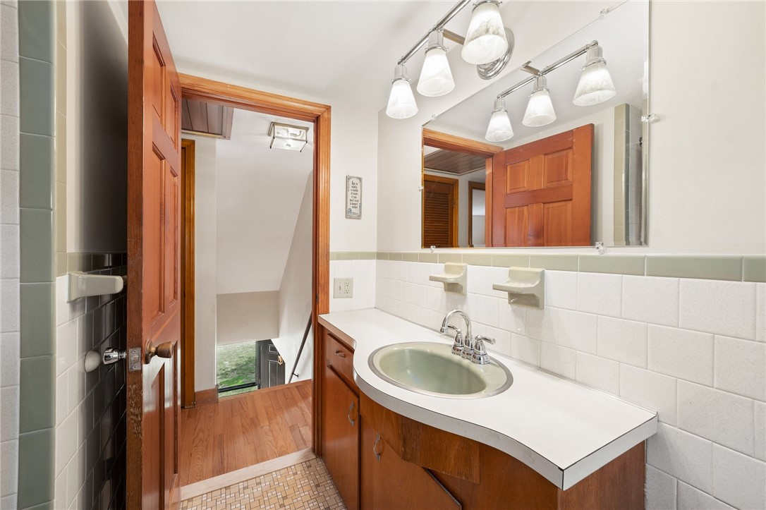 36 Cynthia Road Seekonk, MA 02771 - Photo 18 of 23