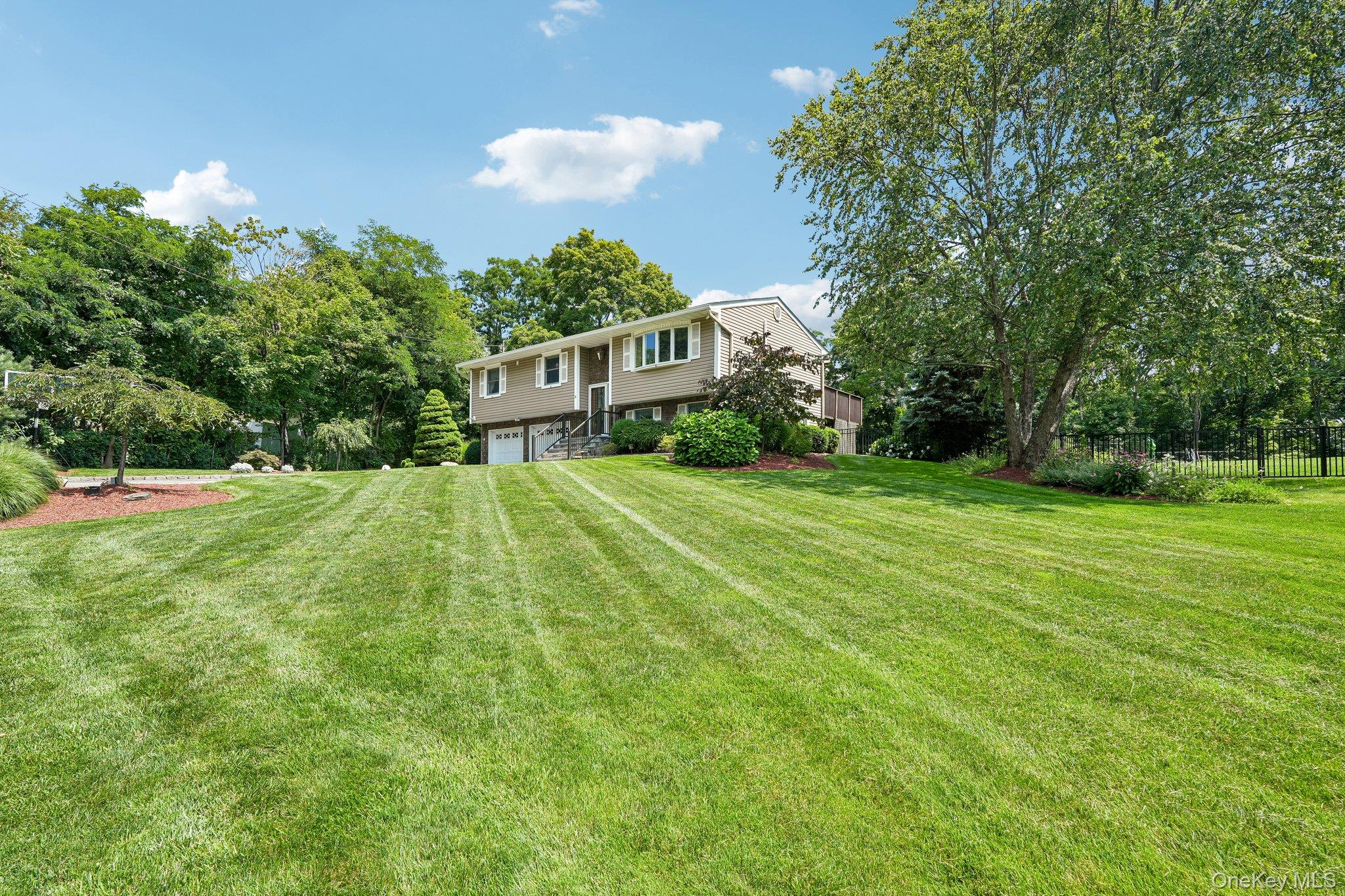 6 Prince Road Mahopac, NY 10541 - Photo 3 of 50