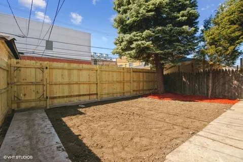 $2,100 | 4740 North Troy Street, Unit 1, Chicago, IL 60625