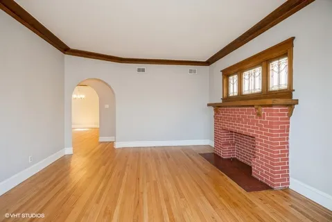 $2,100 | 4740 North Troy Street, Unit 1, Chicago, IL 60625