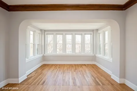 $2,100 | 4740 North Troy Street, Unit 1, Chicago, IL 60625