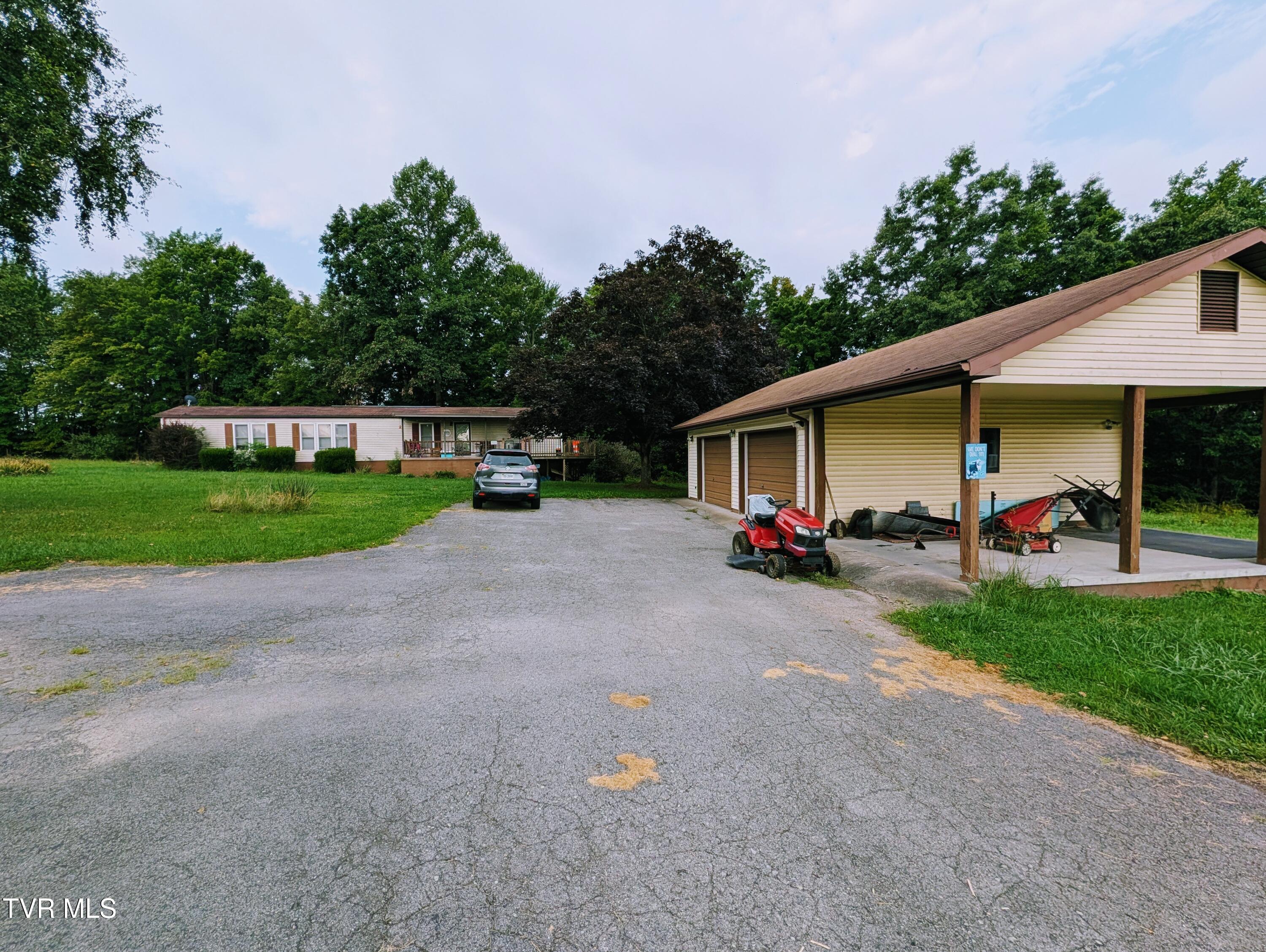 3645 DC Caney Ridge Road Clintwood, VA 24228 - Photo 4 of 58 8458