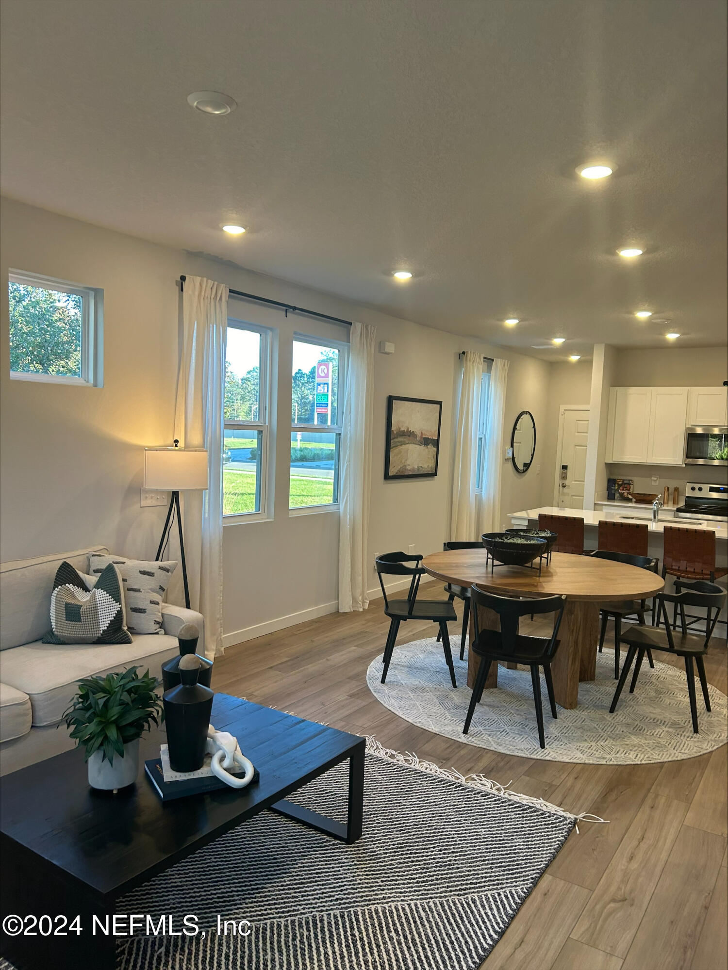 10683 Waterfield Road, Unit 24 Jacksonville, FL 32210 - Photo 3 of 12 VBO Living Area 2