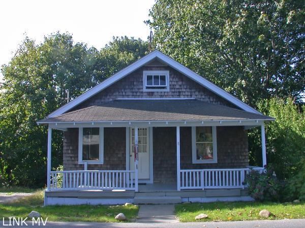 8 Wing Road Oak Bluffs, MA 02557 - Photo 5 of 9 Gallery Image 5