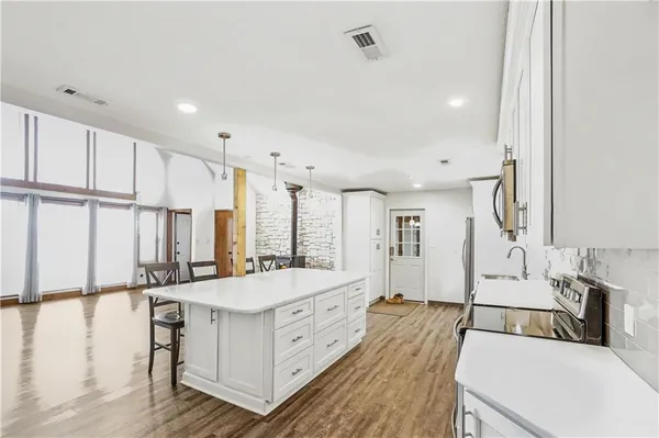 $545,000 | 13319 Darlin Road, Smithville, MO 64089