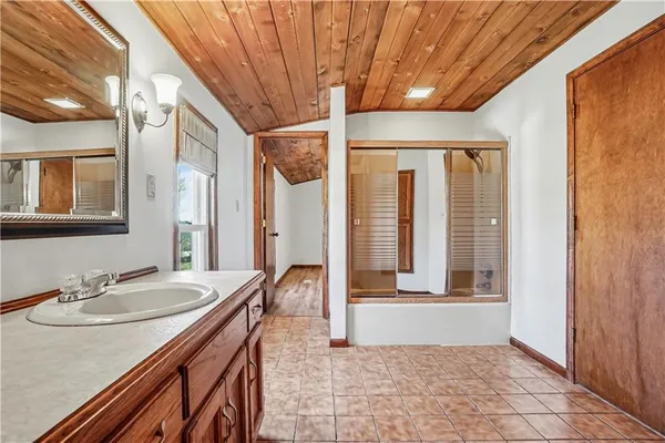 $545,000 | 13319 Darlin Road, Smithville, MO 64089