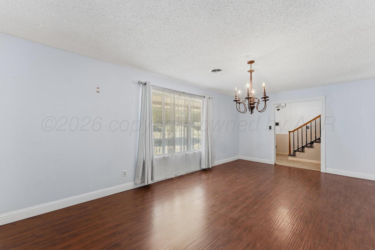 205 Houston Street Borger, TX 79007 - Photo 19 of 57 Formal Dining-3