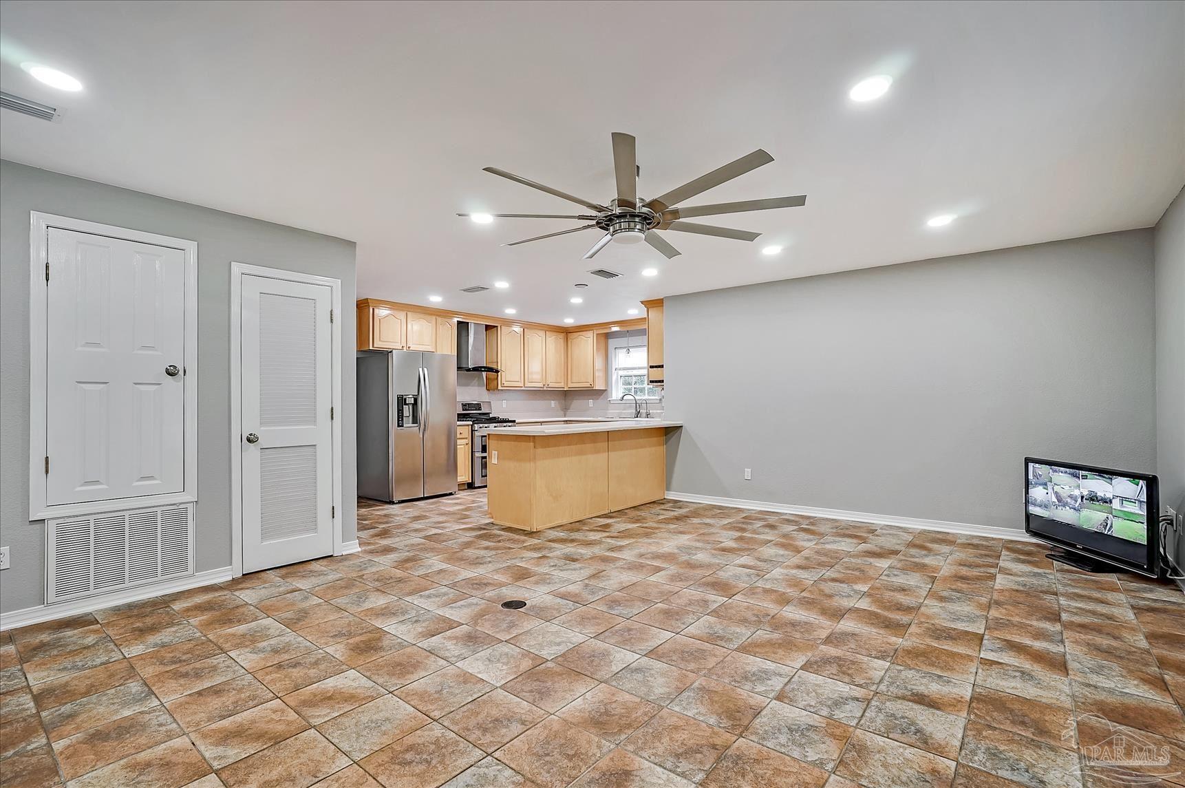 5988 Willard Norris Road Milton, FL 32570 - Photo 9 of 50 Gallery Image 9