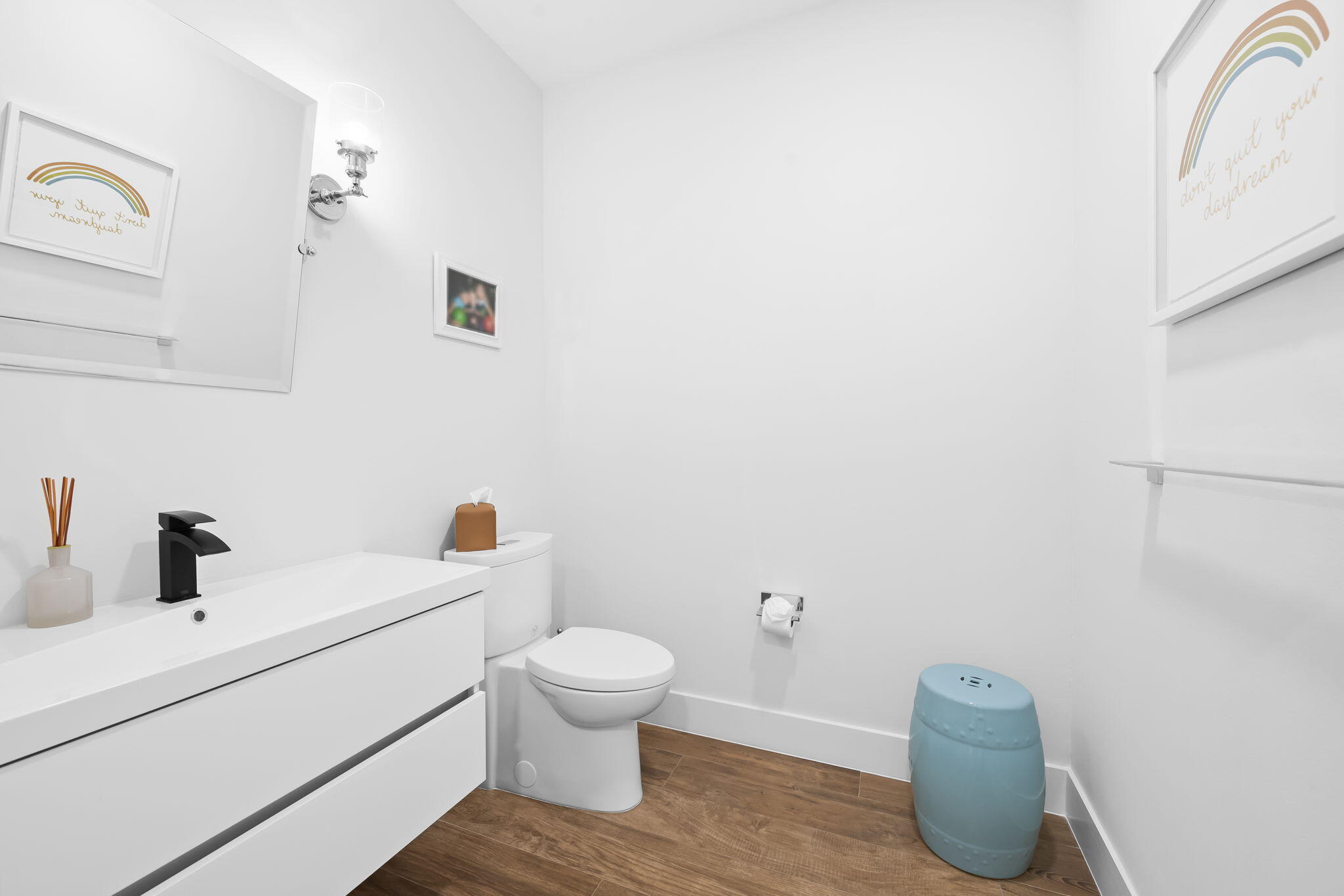 5675 Northeast Trieste Way Boca Raton, FL 33487 - Photo 18 of 37 Powder Room