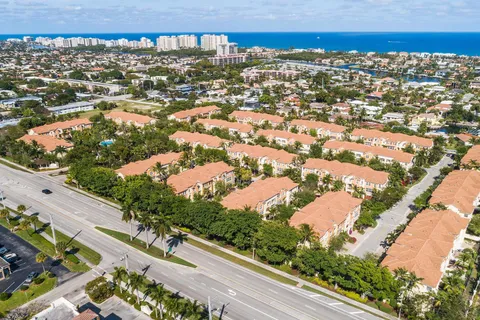 $1,300,000 | 5675 Northeast Trieste Way, Boca Raton, FL 33487