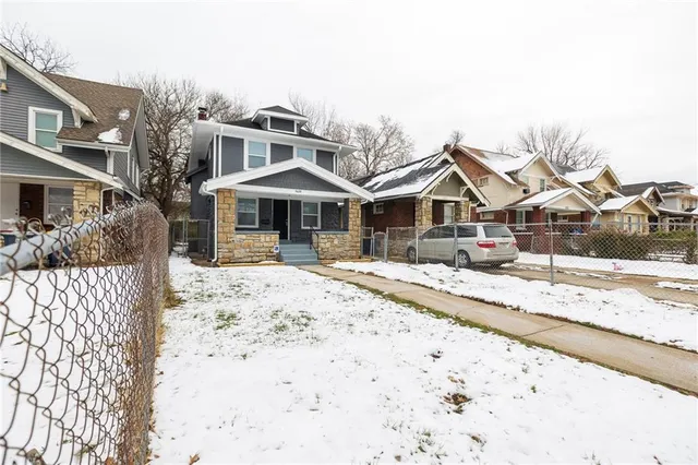 $199,900 | 5629 Highland Avenue, Kansas City, MO 64110