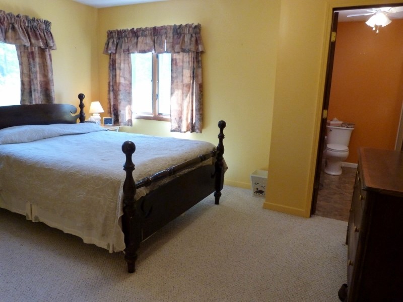 8265 Platte Road Beulah, MI 49617 - Photo 20 of 34 1831776-19.JPG