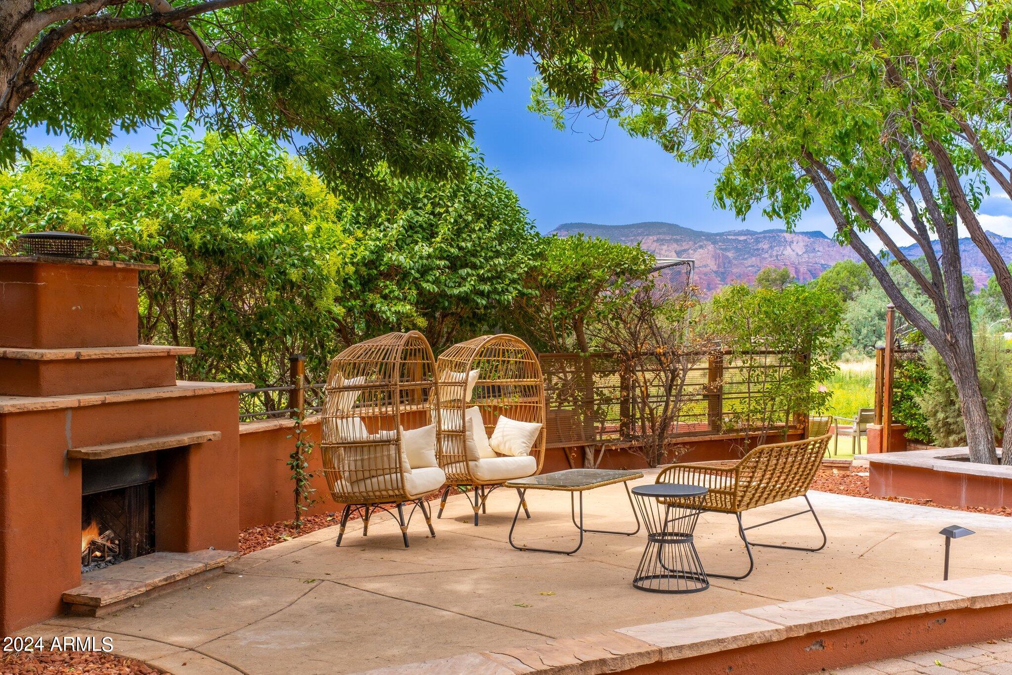 1275 Dry Creek Road Sedona, AZ 86336 - Photo 38 of 47 Back Patio