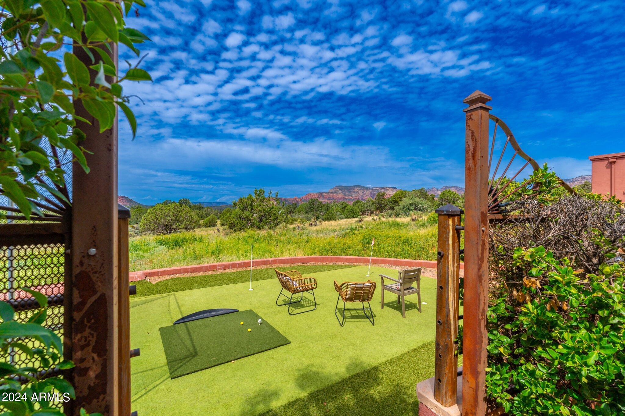 1275 Dry Creek Road Sedona, AZ 86336 - Photo 40 of 47 Putting Green