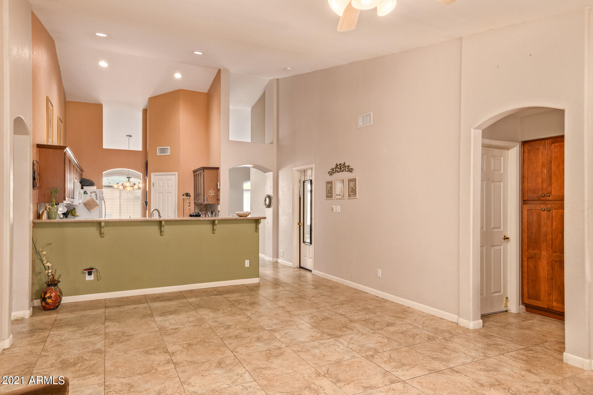 254 East Nunneley Road Gilbert, AZ 85296 - Photo 8 of 27 17 - Nunneley