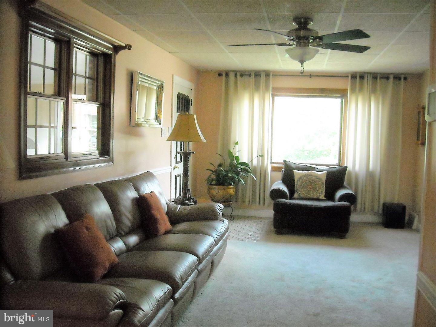 102 West Garrison Road Brookhaven, PA 19015 - Photo 15 of 23 Living Room