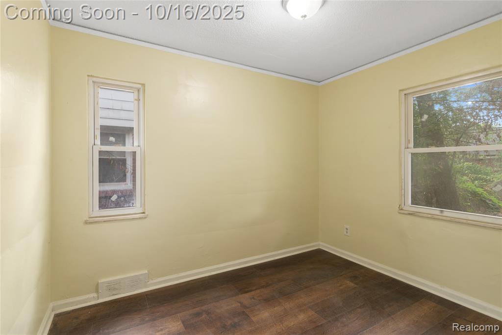 8348 Terry Street Detroit, MI 48228 - Photo 7 of 23
