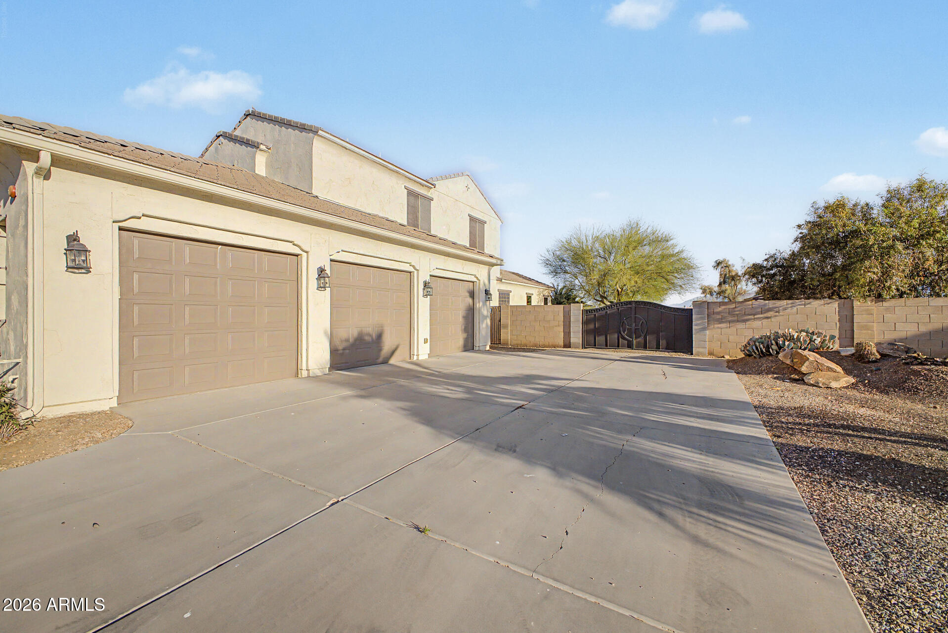 6705 West Fremont Road Laveen, AZ 85339 - Photo 5 of 88 Driveway, garages, and Wide RV gate