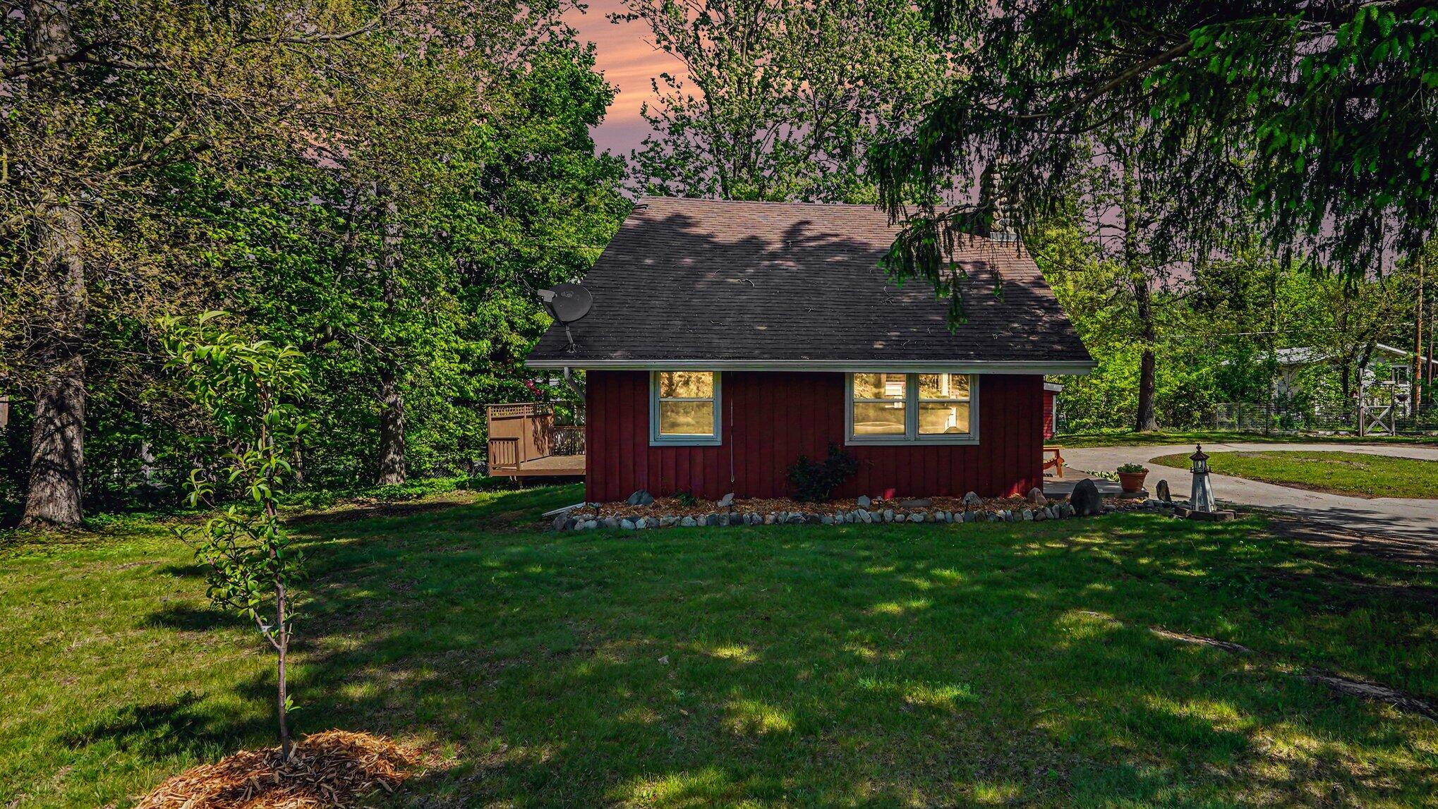 13760 North Territorial Road Gregory, MI 48137 - Photo 21 of 32 020_file_9403