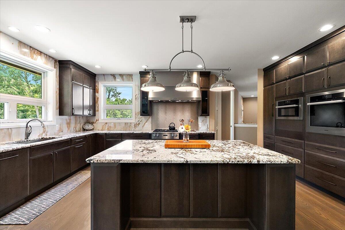 596 South Parker Road Ann Arbor, MI 48103 - Photo 13 of 80 055-596 S Parker-55