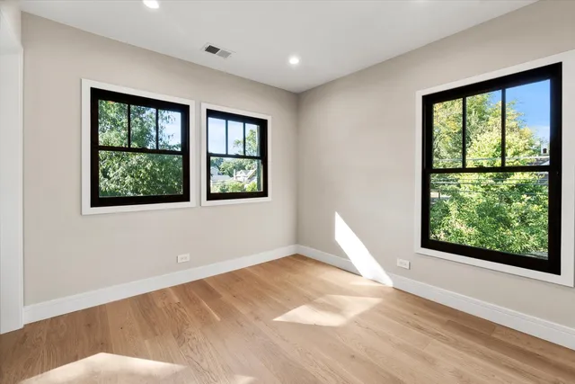 $1,375,000 | 415 North Haddow Avenue, Arlington Heights, IL 60004