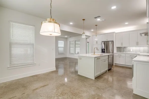 $3,650 | 106 Cardinal Wds, Granbury, TX 76049