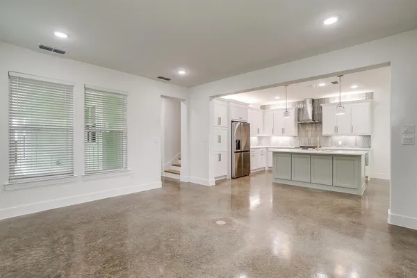 $3,650 | 106 Cardinal Wds, Granbury, TX 76049