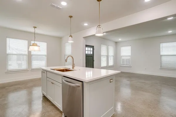 $3,650 | 106 Cardinal Wds, Granbury, TX 76049