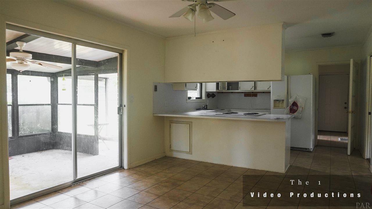 4772 Hamilton Bridge Road Pace, FL 32571 - Photo 2 of 8 Gallery Image 2
