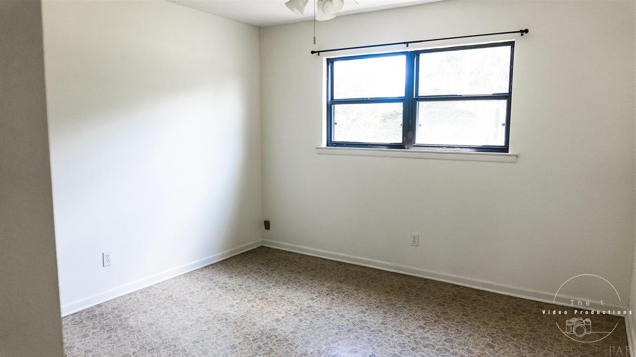 4772 Hamilton Bridge Road Pace, FL 32571 - Photo 7 of 8 Gallery Image 7