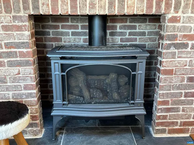 $434,000 | 145 Firtree Drive, Roseland, VA 22967