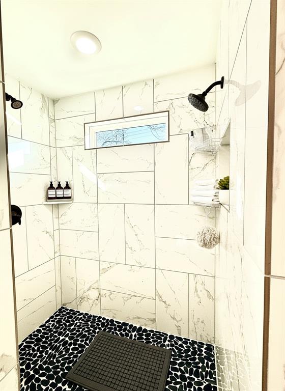 6164 Highway 289 Howe, TX 75459 - Photo 10 of 21 a bathroom with a shower