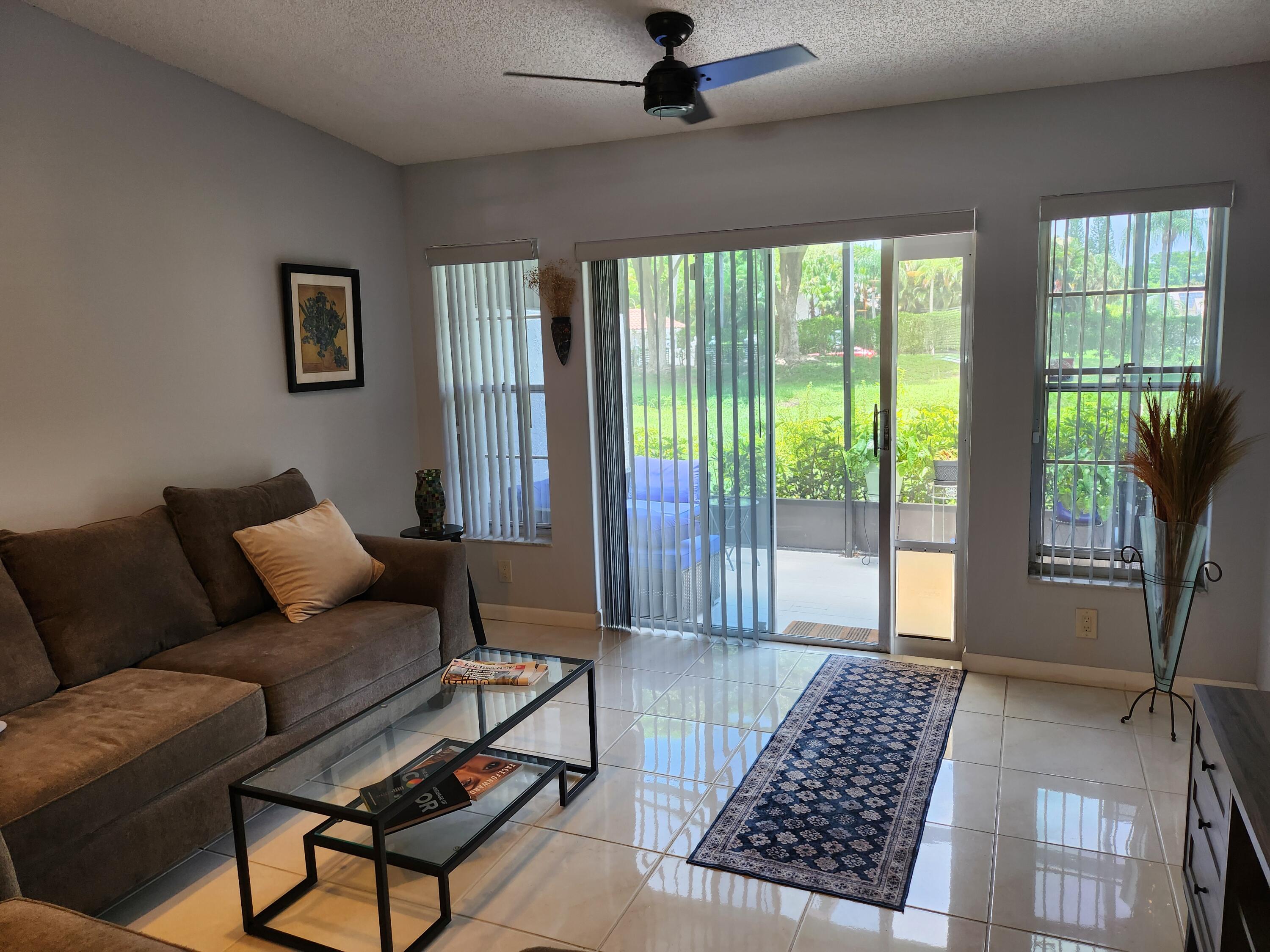 8951 Sunnywood Place Boca Raton, FL 33496 - Photo 14 of 47 8951 SUNNYWOOD PL Boca living room3