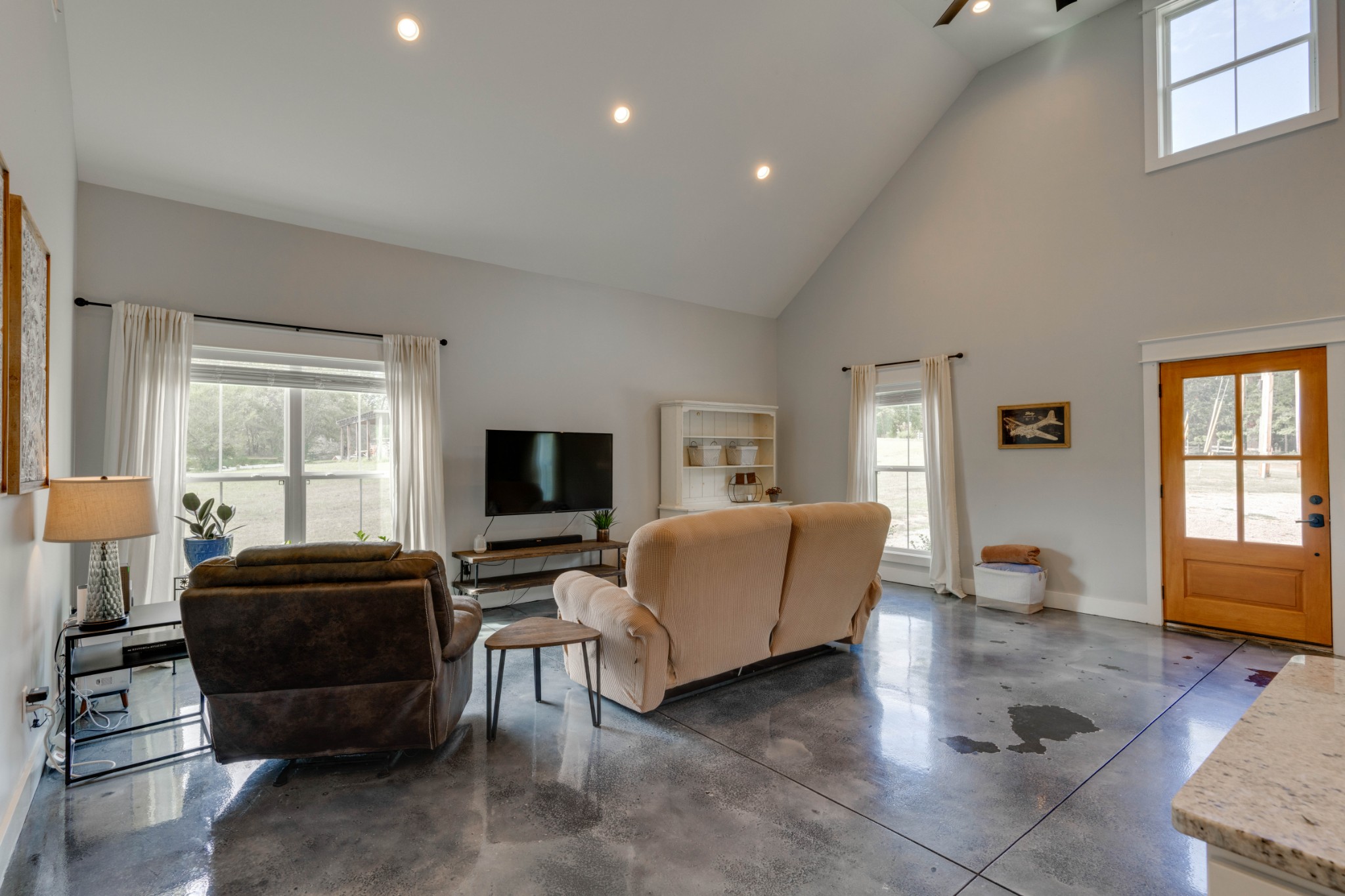 258 South Tunnel Road Portland, TN 37148 - Photo 5 of 27 Gallery Image 5
