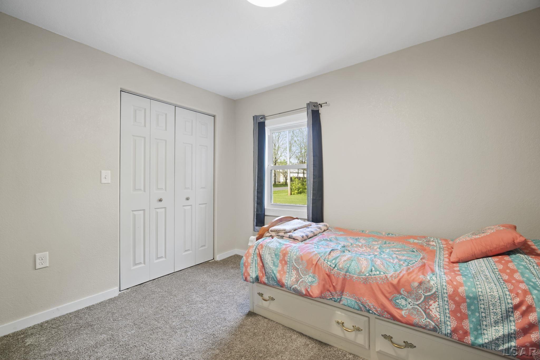 1025 East Carleton Road Adrian, MI 49221 - Photo 11 of 37 50141334-aad6b09d-64fa-4053-b2c7-dd8aeee6b0d0.JPG