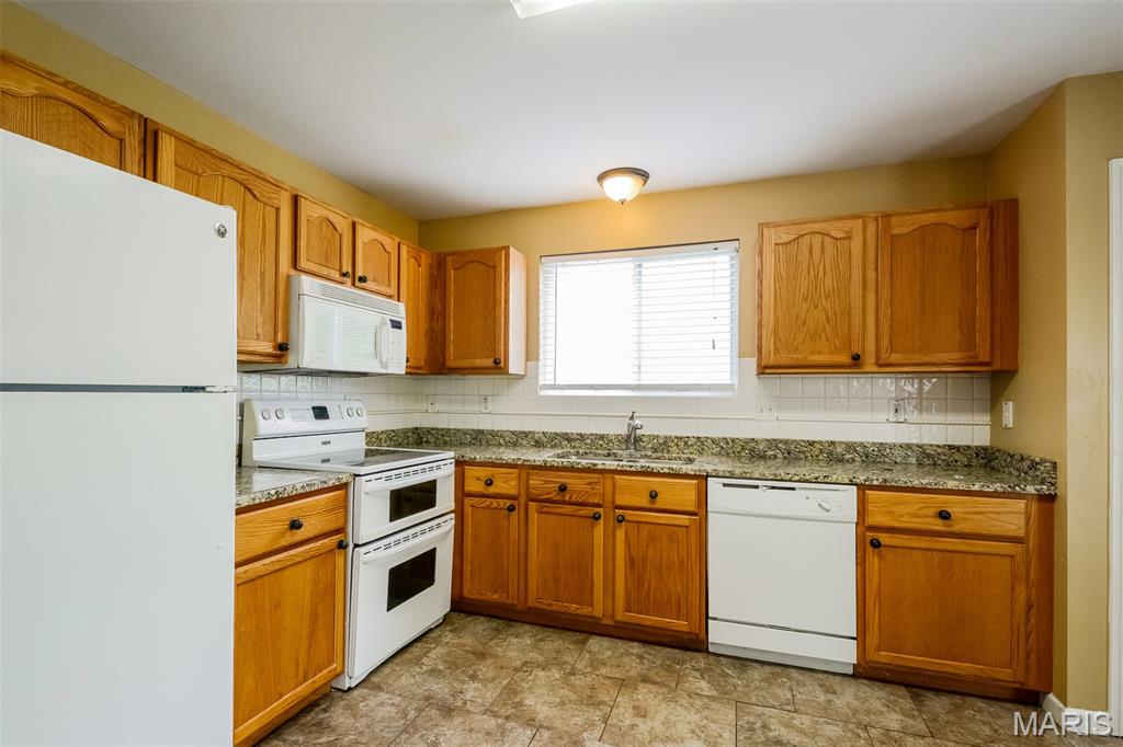 209 Cherrywood Parc Drive O'Fallon, MO 63368 - Photo 6 of 17