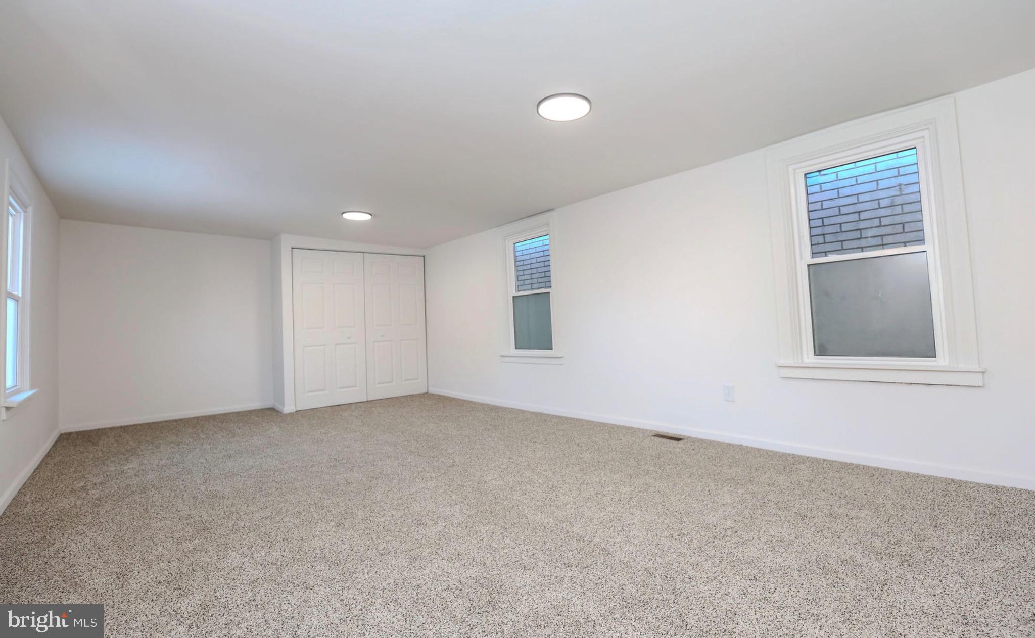 1234 Main Street Harrisburg, PA 17113 - Photo 31 of 36 an empty room with windows