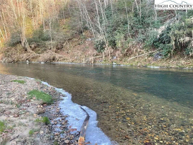 $799,000 | 281 New Riv Farms Road, Fleetwood, NC 28626