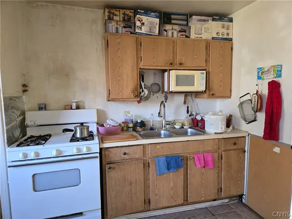 $189,900 | 410 Ash Street, Syracuse, NY 13208